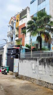 Bán khách sạn đường Phạm Văn Đồng, 5 tầng 32 phòng có thang máy. Thu nhập 200TR/Tháng